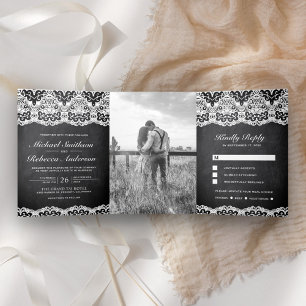Black Chalkboard Country Lace auf einer Hochzeit Dreifach Gefaltete Einladung