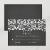 Black Chalkboard & Lace RSVP Card Karte (Vorne/Hinten)