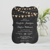 Black Chalkboard String Lights Bunting Einladung (Stehend Vorderseite)