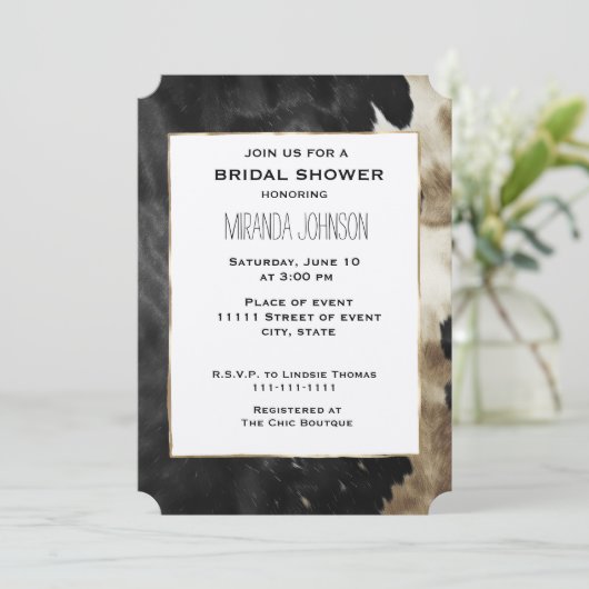 Black Champagne Gold Cowhide Brautparty Einladung (Stehend Vorderseite)