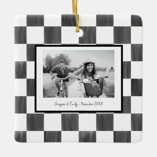 Black Checkerboard Personalized Photo Keramikornament (Vorderseite)