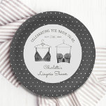 Black Chic Lace Watercolor Lingerie Brautparty Pappteller<br><div class="desc">Black Chic Lace Watercolor Lingerie Brautparty Paper Tellers Tableware bietet elegante Black-Spitzen-Bars mit personalisiertem Dessous-Party,  Panty-Party oder Brautparty in elegantem Skript. Personalisieren Sie den Text durch Bearbeiten in den bereitgestellten Textfeldern. Erstellt von ©Evco Studio www.zazzle.com/store/evcostudio</div>
