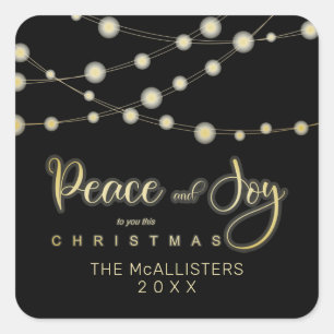 Black Christmas Light Peace & Joy Whimsical Script Quadratischer Aufkleber