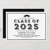 Black Class of 2025 Mustache Retro Abschluss Einladung (Vorne/Hinten)