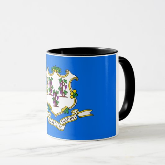 Black Combo Tasse mit der Flagge von Connecticut, (VorderseiteRechts)