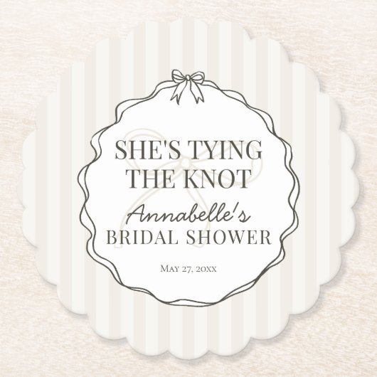 Black Coquette Bow Beige Brautparty Brunch Untersetzer (Vorderseite)