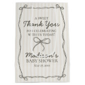 Black Coquette Bow Beige Stripe Baby Dusche Gefall Mittlere Geschenktüte (Rückseite)