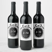 Black Coquette Monogramm-Anhänger Weinetikett (Flaschen)