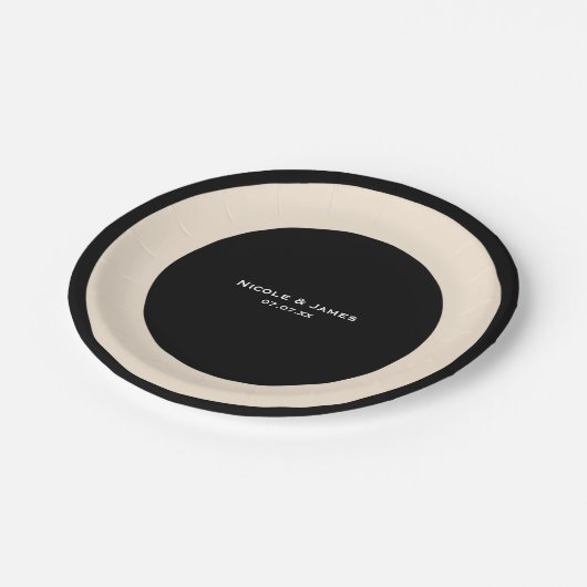 Black & Cream Chic Round Wedding Elegante Teller (Schrägansicht)