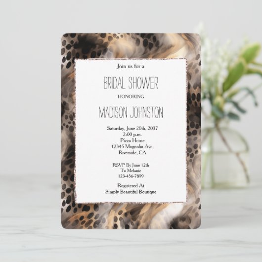 Black Cream Leopard Animal Brautparty Einladung (Stehend Vorderseite)