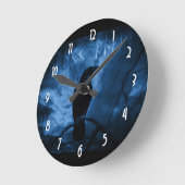 Black Crow mit Runen Dark Goth Style Runde Wanduhr (Winkel)