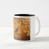 Black Crow und Ginko Blätter. Zweifarbige Tasse (VorderseiteRechts)