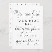 Black Dainty Script Wedding Find your Seat Sign Einladung (Vorne/Hinten)