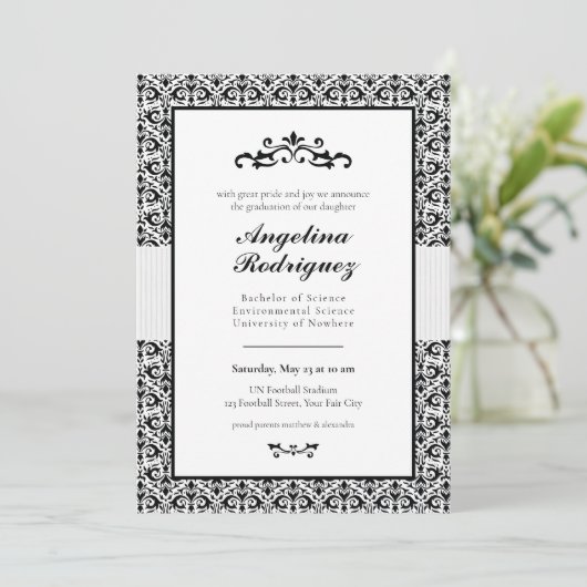 Black Damask Pattern Foto Abschluss Einladung (Stehend Vorderseite)