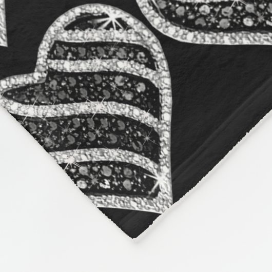 Black Diamond Heart Fleece Blanket (Ecke)