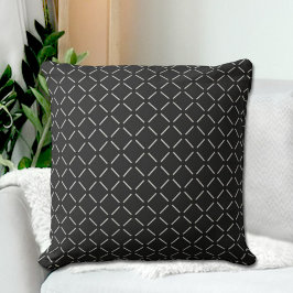 Black Diamonds Pattern Throw Pillow Kissen
