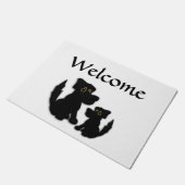 Black Dog Family Fußmatte (Schrägansicht)