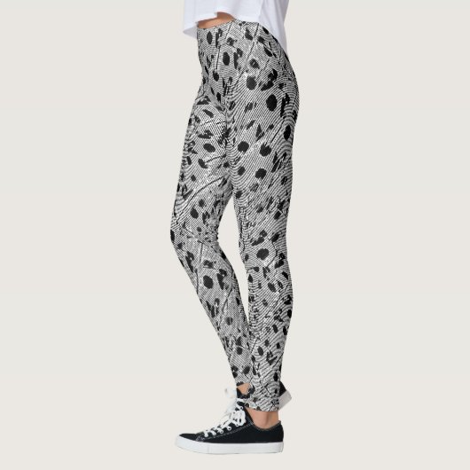 Black Dotted Leggings (Links)