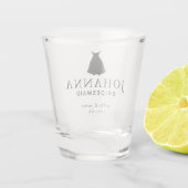 Black Dress Bridesmaid Personalisierte Hochzeit Schnapsglas (Rückseite)