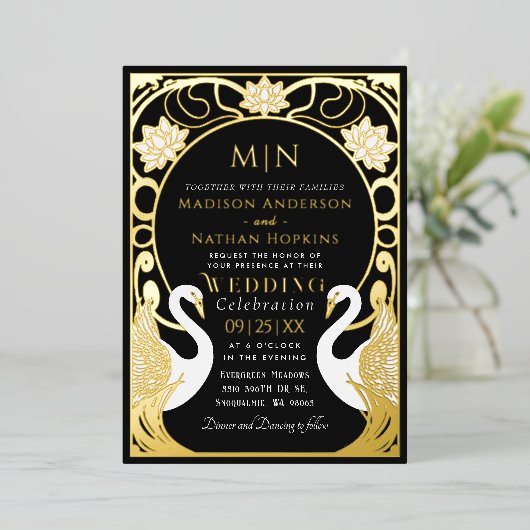 Black Elegant Art Nouveau Swans Wedding Invitation Folieneinladung (Stehend vorne)