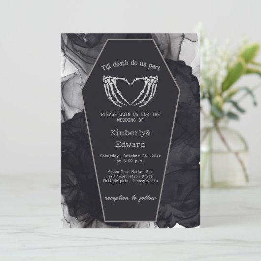 Black Elegant Coffin Gothic Halloween Hochzeit Einladung (Stehend Vorderseite)