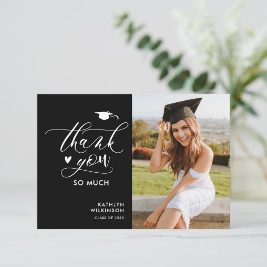 Black Elegant Script Simple Abschluss Vielen Dank Einladung (Stehend Vorderseite)