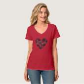 Black Faux Lace Heart Floral T-Shirt (Vorderseite Vollansicht)