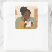 Black Female Drinking Coffee Quadratischer Aufkleber (Tasche)