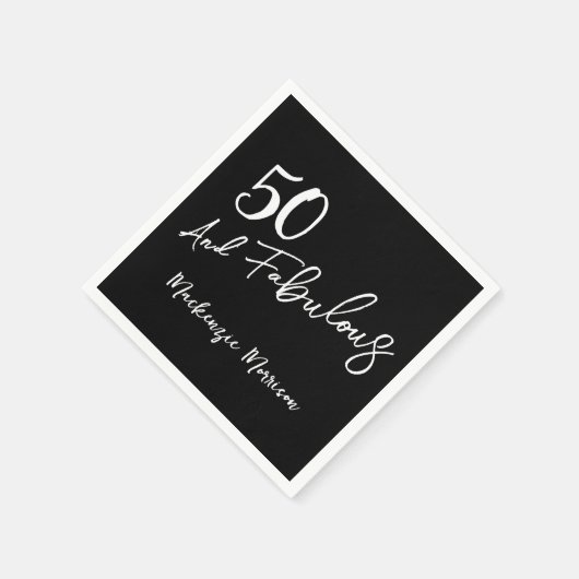 Black Fifty and Fabulous Script Birthday Party Serviette (Ecke)
