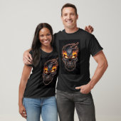 Black Flaming Skull - Gotisches Design T-Shirt (Unisex)