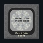 Black Floral Save the Date Wedding Magnet<br><div class="desc">Eleganter schwarzer Blumenrahmen Save the Date Hochzeitsankündigung begünstigt Kühlschrank Magnet. Bereit für Ihr besonderes Foto. Füllen Sie Ihre Informationen in der Vorlage aus. Ändern Sie Text- und Schriftart-Größe, Stil und Farbe, indem Sie auf Anpassen klicken. Fügen Sie Ihr Foto hinzu, indem Sie auf Ändern klicken und Ihr Bild hochladen. Klicken...</div>