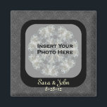 Black Floral Save the Date Wedding Magnet<br><div class="desc">Eleganter schwarzer Blumenrahmen Save the Date Hochzeitsankündigung begünstigt Kühlschrank Magnet. Bereit für Ihr besonderes Foto. Füllen Sie Ihre Informationen in der Vorlage aus. Ändern Sie Text- und Schriftart-Größe, Stil und Farbe, indem Sie auf Anpassen klicken. Fügen Sie Ihr Foto hinzu, indem Sie auf Ändern klicken und Ihr Bild hochladen. Klicken...</div>