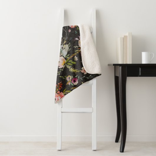 Black Floral Sherpa Blanket Sherpadecke (Beispiel)