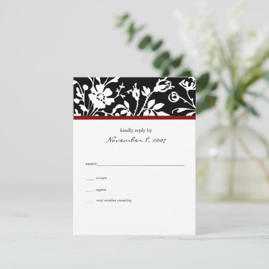 Black Floral Top Response Card RSVP Karte (Stehend Vorderseite)