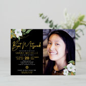 Black Foto Bat Mitzvah Floral Script Real Gold Folieneinladung (Stehend vorne)