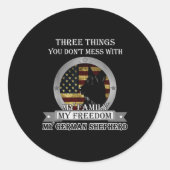 Black German Shepherd American Flag Three Things Y Runder Aufkleber (Vorderseite)