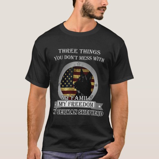 Black German Shepherd American Flag Three Things Y T-Shirt (Vorderseite)