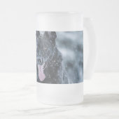 Black German Shepherd in snow Duvet Cover Mattglas Bierglas (VorderseiteRechts)