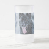 Black German Shepherd in snow Duvet Cover Mattglas Bierglas (Mittel)