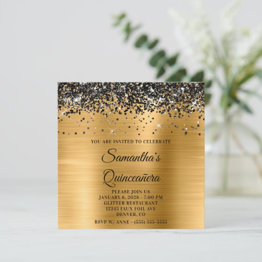 Black Glitzer Gold Metallic Look Quinceanera Einladung (Stehend Vorderseite)