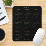 Black Gold 2024 Volljahr Kalender Zuhause Office Mousepad<br><div class="desc">Maßgeschneiderte,  elegante Imitate Goldskripttypografie auf schwarz,  Jahreskalender 2024,  Staub- und Fleckresistentes Mousepad mit rutschsicherem Rücken,  für Zuhause und Büro. Es ist ein großartiges Geschenk für Freunde,  Familie,  Gleichaltrige,  Mitarbeiter,  Mitarbeiter,  Mitarbeiter,  für Ferien,  Weihnachten,  neue Jahre.</div>