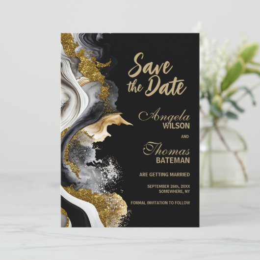Black Gold Agate Marble Wedding Save the Date (Stehend Vorderseite)