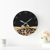 Black & Gold Bow Leopard Cheetah Animal Print Große Wanduhr (Zuhause)