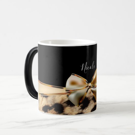 Black & Gold Bow Leopard Cheetah Animal Print Verwandlungstasse (Vorderseite Links)