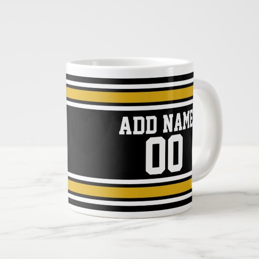 Black Gold Football Jersey Individuelle Name Numme Jumbo-Tasse (Vorderseite Rechts)