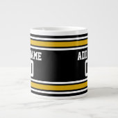 Black Gold Football Jersey Individuelle Name Numme Jumbo-Tasse (Vorderseite)