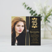 Black Gold Foto Quinceanera Einladung (Stehend Vorderseite)