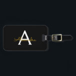 Black Gold Girl Script Monogram Name Modern Gepäckanhänger<br><div class="desc">Schwarz und Gold Monogramm Fügen Sie Ihren eigenen Namen Script Gepäcksack Tag Die Tasche Tag macht den perfekten süßen 16 Geburtstag,  Hochzeit,  Brautparty,  Babydusche oder Junggeselinnen-Abschied Geschenk für jemanden,  der ihr Zimmer in Stil dekoriert.</div>