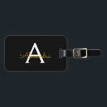 Black Gold Girl Script Monogram Name Modern Gepäckanhänger<br><div class="desc">Schwarz und Gold Monogramm Fügen Sie Ihren eigenen Namen Script Gepäcksack Tag Die Tasche Tag macht den perfekten süßen 16 Geburtstag,  Hochzeit,  Brautparty,  Babydusche oder Junggeselinnen-Abschied Geschenk für jemanden,  der ihr Zimmer in Stil dekoriert.</div>