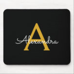 Black Gold Girl Script Monogram Name Modern Mousepad<br><div class="desc">Gold und Schwarz Monogramm Fügen Sie Ihren eigenen Namen Mousepad (Maus Pad). Das macht den perfekten 16 Geburtstag,  Hochzeit,  Brautparty,  Jubiläum,  Babydusche oder Junggeselinnen-Abschied Geschenk für jemanden,  der Lieben glamourösen Luxus und schicke Stile.</div>